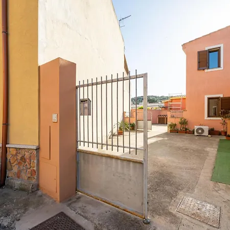 Rosy By Interhome ヴィッラシミーウス